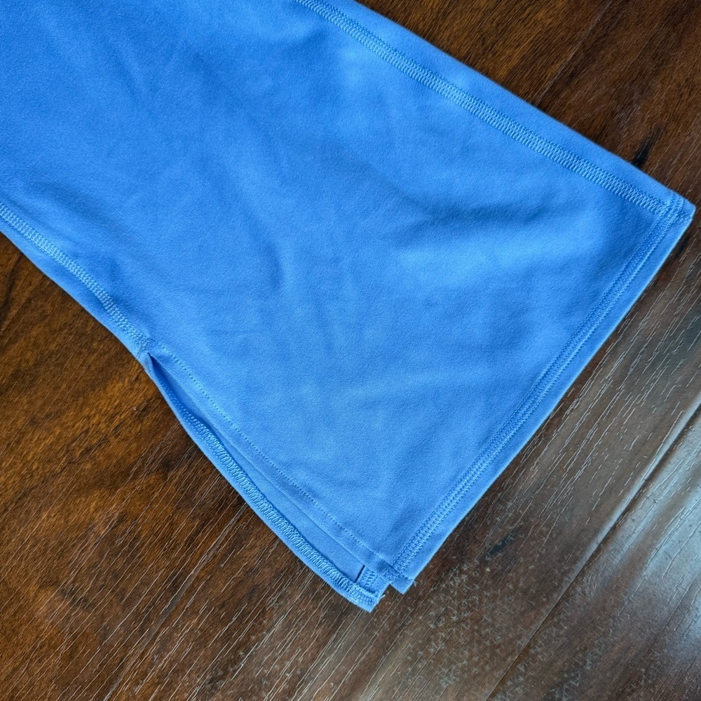 Hollister Gilly Hicks Go Recharge Flare Legging Blue XS - Picture 2 of 5